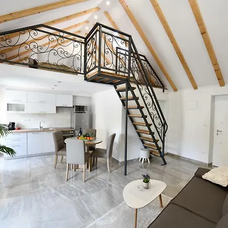 Lavanda Apartment Sinj